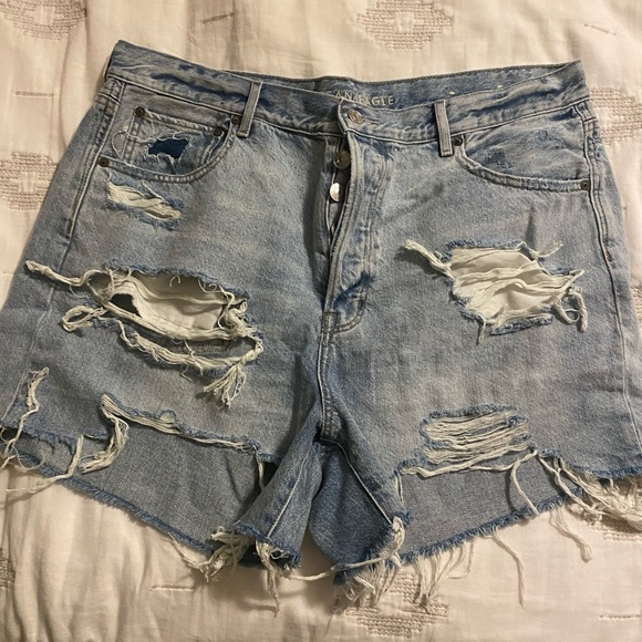American Eagle Denim Shorts - Picture 2 of 5
